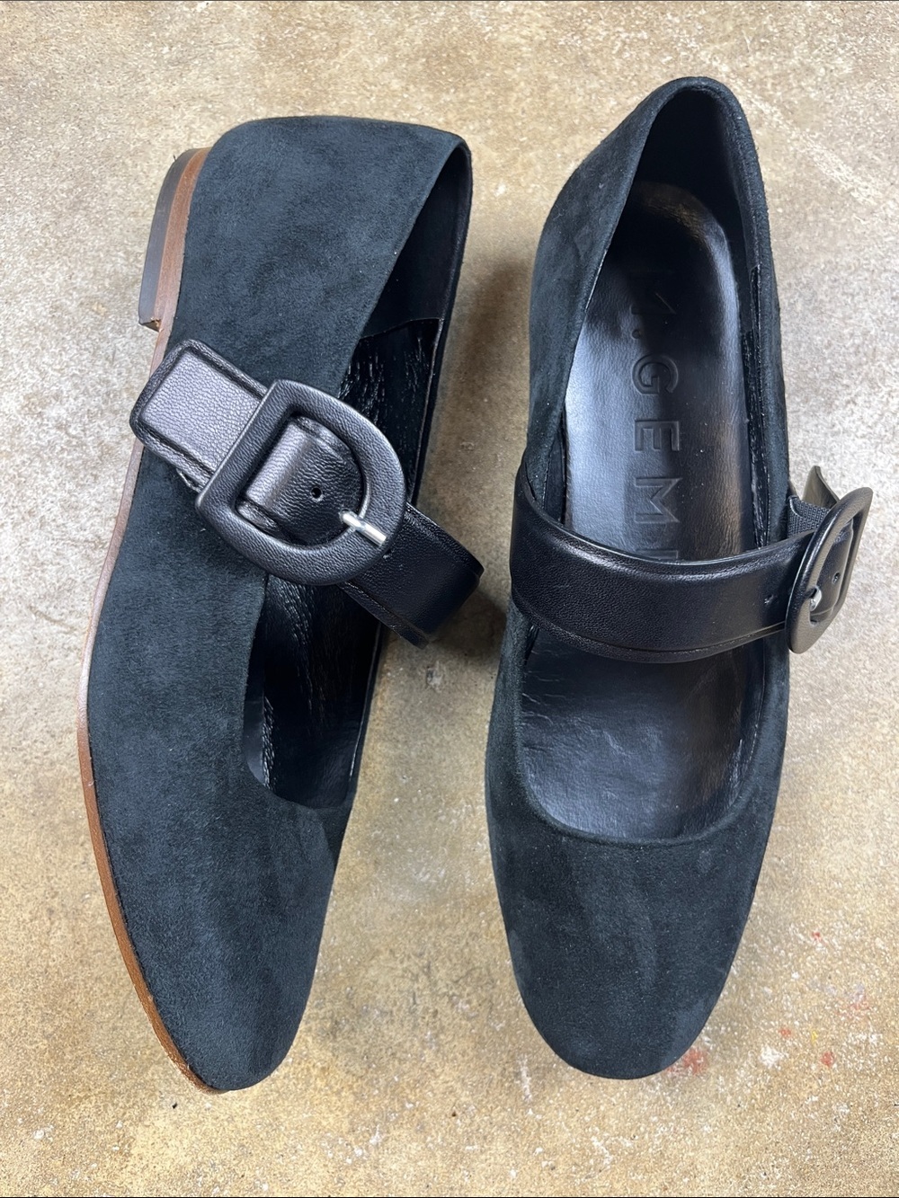 M. Gemi Adelina Black Genuine Suede and Leather Buckle Mary Jane
Size: 36 (US 6)